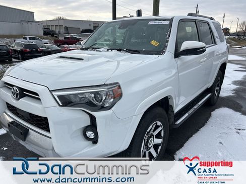 Used 2024 Toyota 4Runner TRD Off-Road Premium image 1