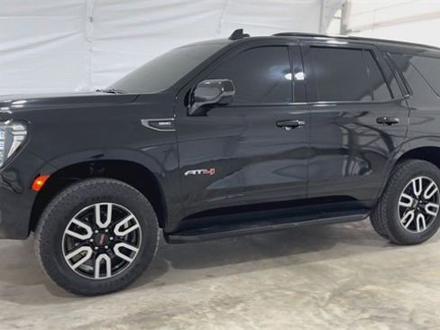 Used 2024 GMC Yukon AT4 w/ Technology Package image 4