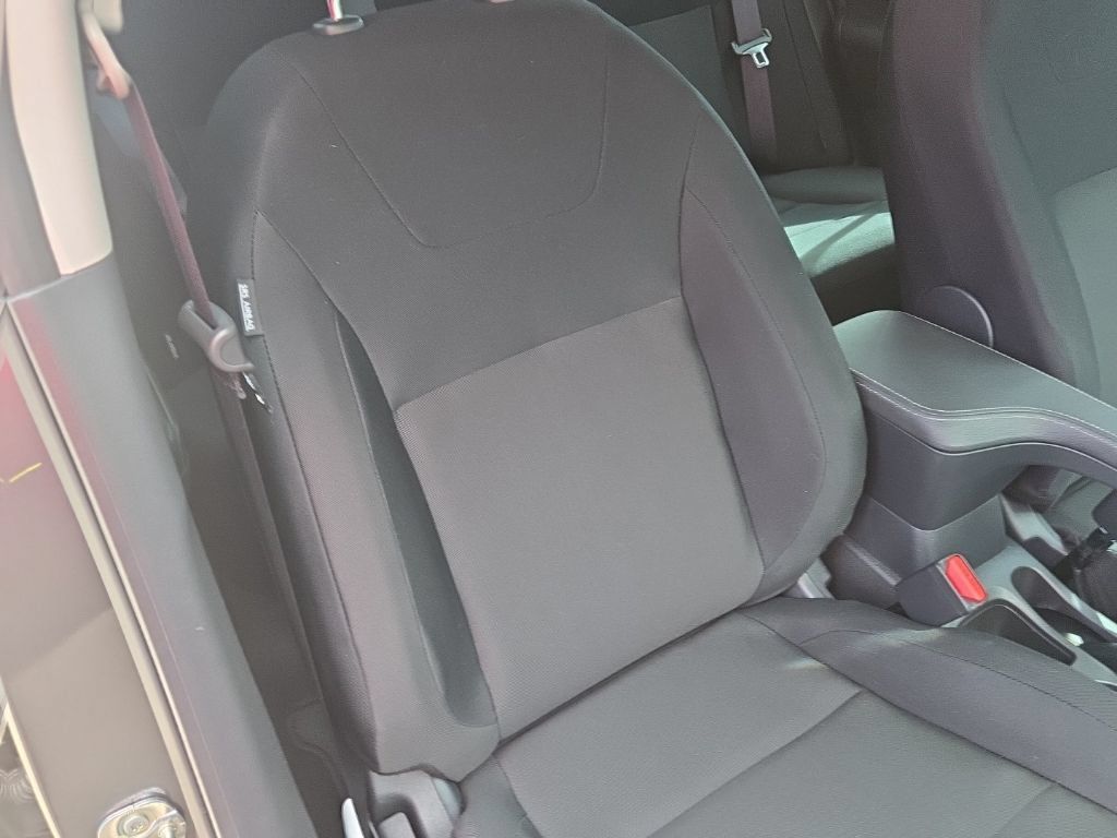 Used 2025 Nissan Kicks Play S FWD image 18