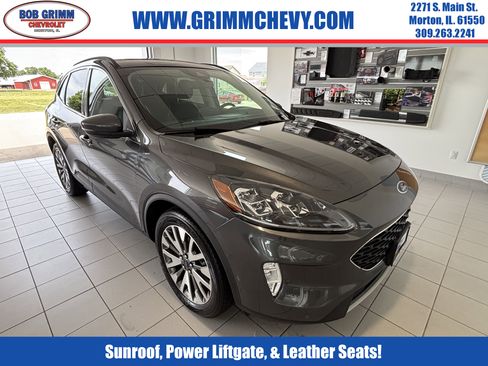Used 2020 Ford Escape Titanium AWD/4WD image 1
