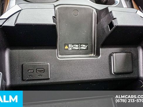 Used 2024 Chevrolet Silverado 1500 High Country w/ High Country Premium Package image 43