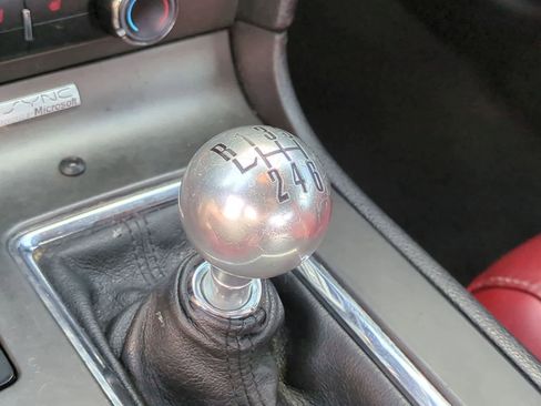 Used 2013 Ford Mustang GT Premium w/ Comfort Pkg RWD image 31