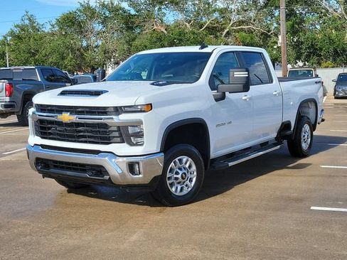 Used 2025 Chevrolet Silverado 2500 LT w/ Convenience Package AWD/4WD image 31