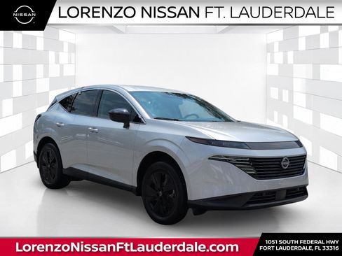 Certified 2025 Nissan Murano SV FWD image 1