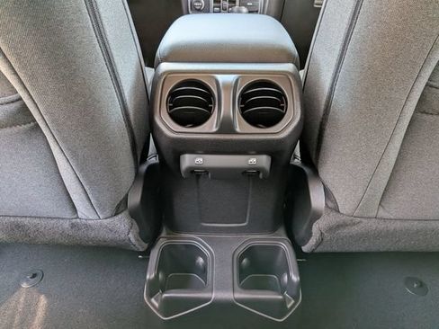 New 2026 Jeep Gladiator Sport AWD/4WD image 12