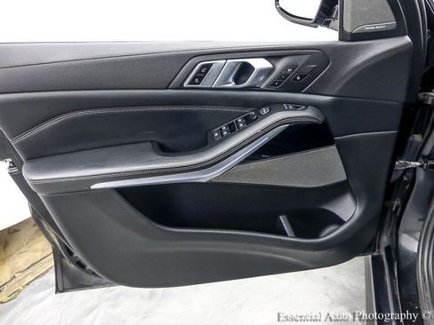 Used 2021 BMW X5 M50i AWD/4WD image 26