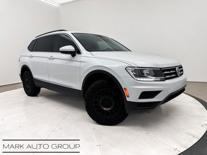 Used 2020 Volkswagen Tiguan SE w/ Panoramic Sunroof Package