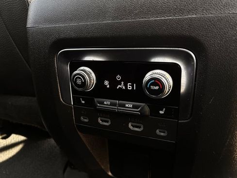 Used 2023 GMC Yukon XL Denali w/ Denali Reserve Package image 34