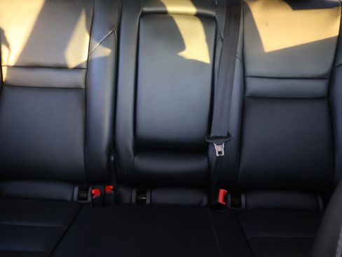 Used 2022 Nissan Rogue SL image 12