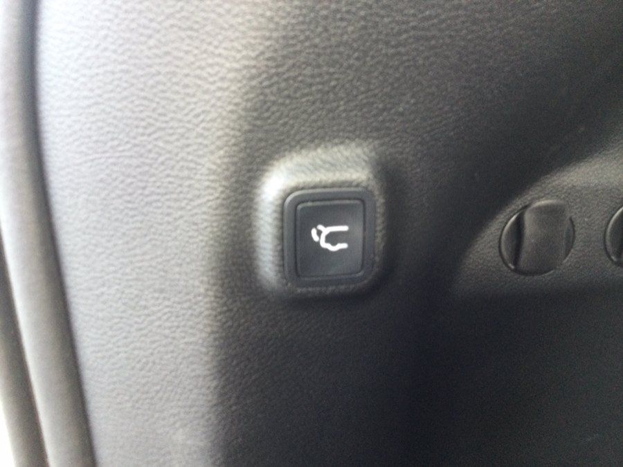 Used 2019 Jeep Cherokee High Altitude AWD/4WD image 17