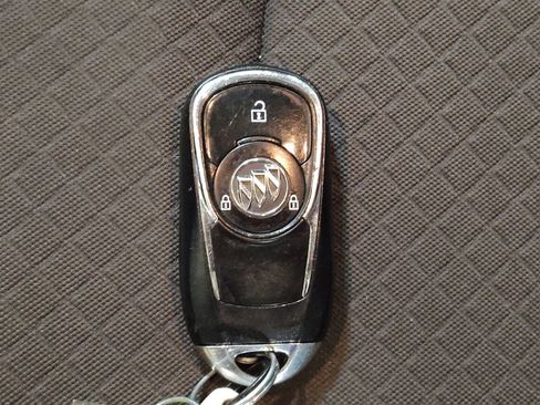 Used 2018 Buick Encore Preferred image 32