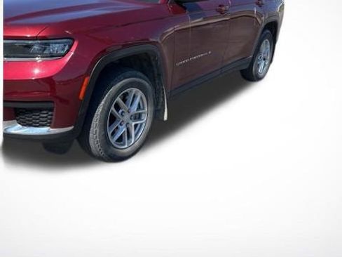 Used 2023 Jeep Grand Cherokee L Laredo image 1