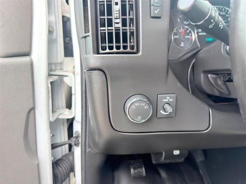 Used 2021 GMC Savana 2500 w/ Driver Convenience Package RWD image 14