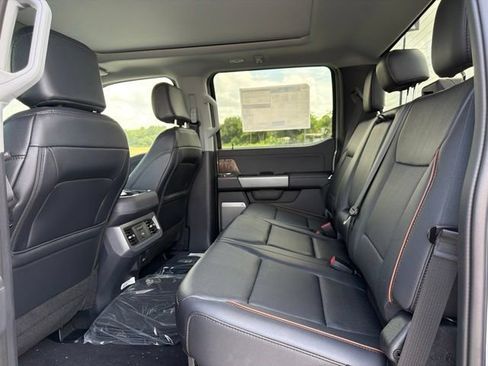 New 2026 Ford F250 Lariat w/ Black Appearance Package AWD/4WD image 24