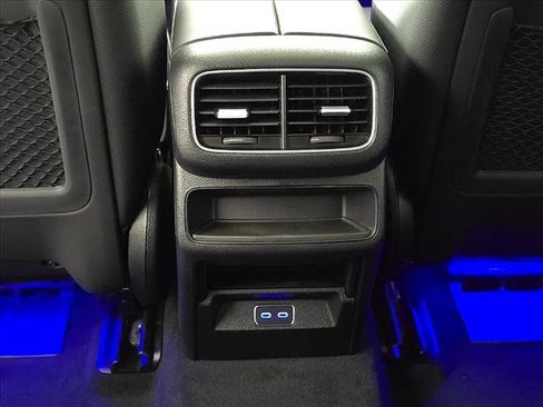 Used 2025 Mercedes-Benz GLE 350 4MATIC image 18