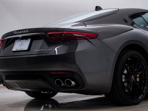 Certified 2024 Maserati GranTurismo Modena image 12