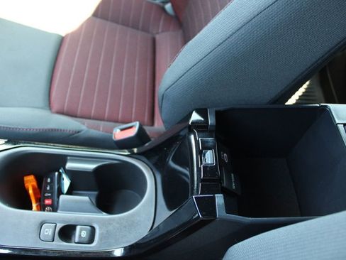 Used 2023 Toyota Corolla SE image 39