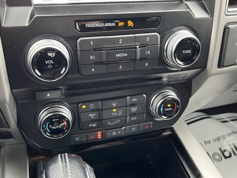 Used 2017 Ford F150 Lariat w/ Equipment Group 502A Luxury image 29