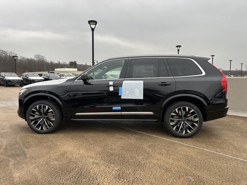 New 2026 Volvo XC90 T8 Plus image 4
