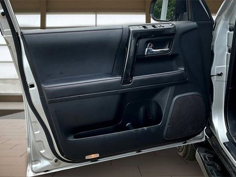 Used 2024 Toyota 4Runner TRD Off-Road image 23