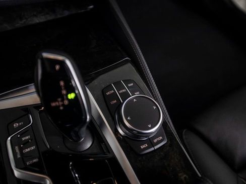 Used 2023 BMW M550i xDrive image 30