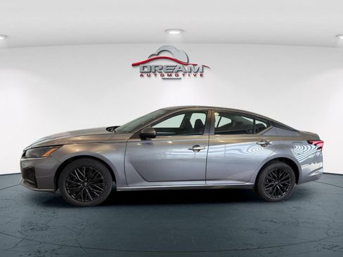 Used 2023 Nissan Altima 2.5 SV w/ SV Premium Package AWD/4WD image 21