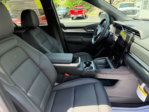 New 2026 GMC Terrain Elevation w/ Elevation Premium Package image 21