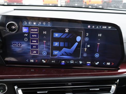 New 2026 Chevrolet Traverse Z71 image 13