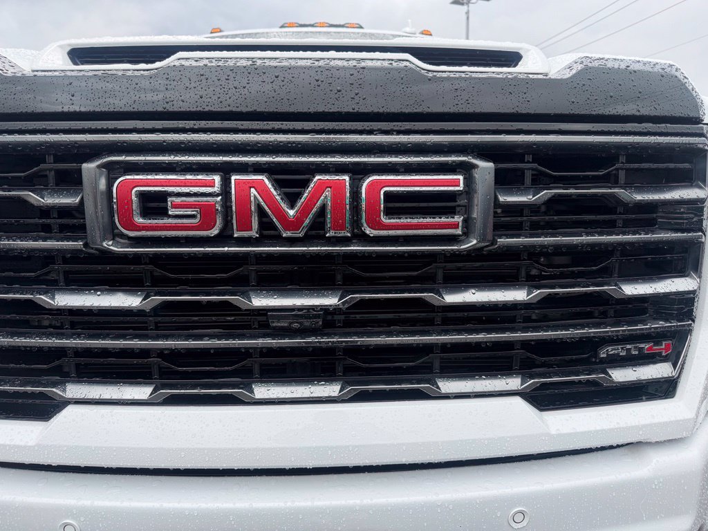 Used 2025 GMC Sierra 2500 AT4 w/ AT4 Premium Plus Package AWD/4WD image 7