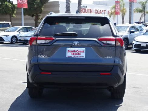 Used 2024 Toyota RAV4 XLE FWD image 15