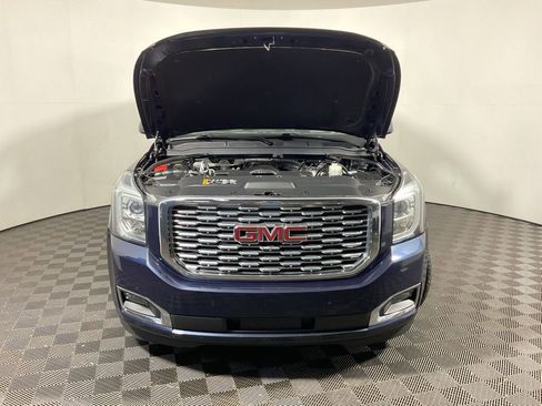 Used 2018 GMC Yukon Denali w/ Open Road Package AWD/4WD image 11