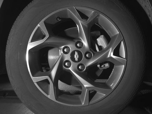 Used 2025 Chevrolet Trax LT image 13