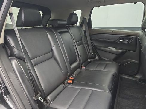 Used 2022 Nissan Rogue SV w/ SV Premium Package FWD image 41