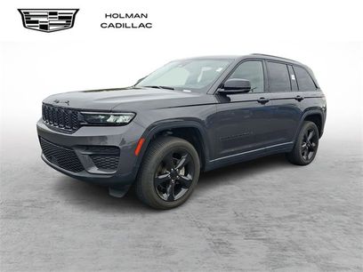 Used 2023 Jeep Grand Cherokee Altitude