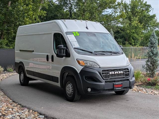 Used 2025 RAM ProMaster 2500 w/ Convenience Group FWD image 8