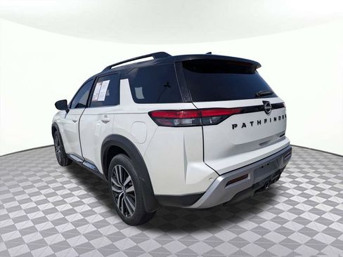 Used 2024 Nissan Pathfinder Platinum w/ Cargo Package FWD image 5