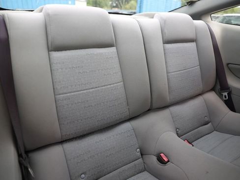 Used 2007 Ford Mustang Coupe RWD image 21
