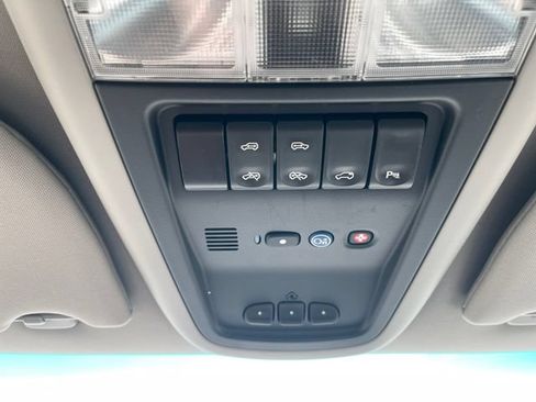 Used 2006 Buick Terraza CXL w/ Driver Confidence Package FWD image 19