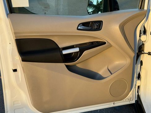 Used 2019 Ford Transit Connect XLT image 13