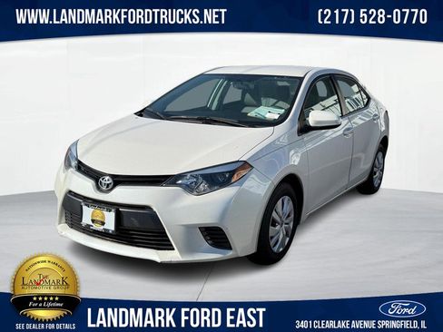 Used 2015 Toyota Corolla LE image 1