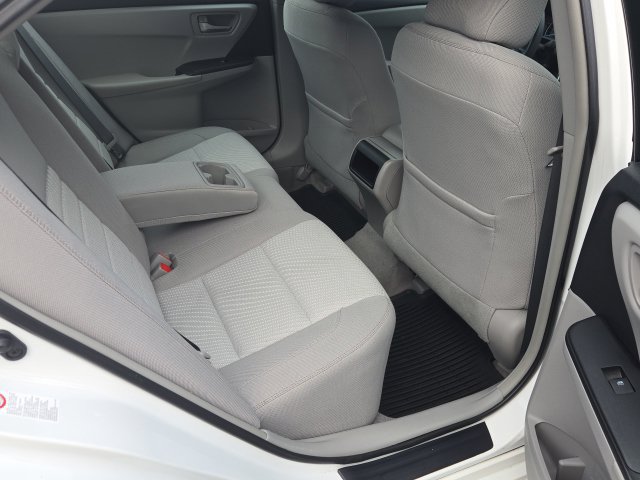 Used 2015 Toyota Camry LE FWD image 10