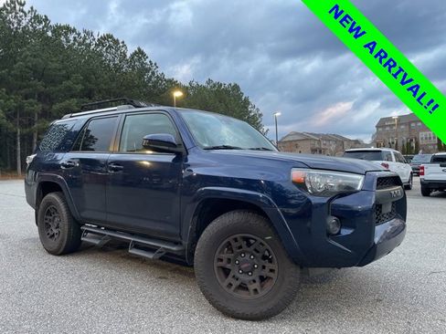 Used 2020 Toyota 4Runner SR5 image 1