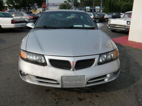 Used 2002 Pontiac Bonneville SE w/ 1SC Opt Pkg image 8