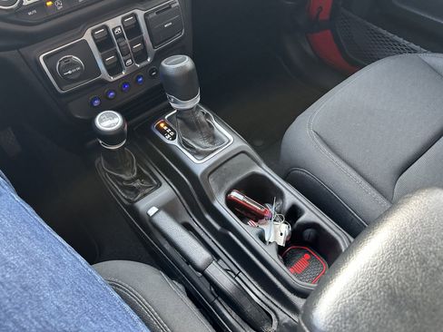 Used 2020 Jeep Gladiator Sport w/ Quick Order Package 24S image 14