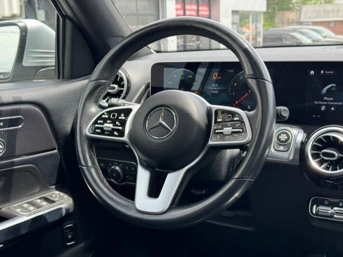 Used 2020 Mercedes-Benz GLB 250 4MATIC image 47