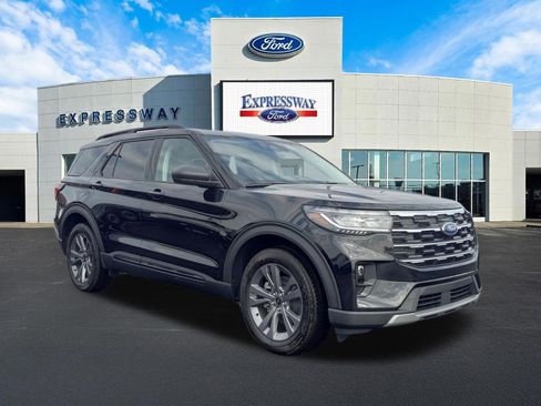 New 2026 Ford Explorer Active w/ Active Comfort Package image 4
