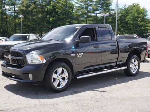 Used 2018 RAM 1500 Express w/ Express Value Package AWD/4WD image 5