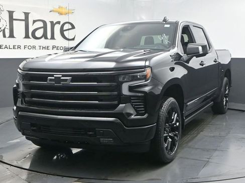 New 2026 Chevrolet Silverado 1500 High Country w/ High Country Premium Package AWD/4WD image 12