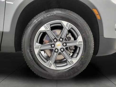 Used 2025 Chevrolet Blazer LT AWD/4WD image 4