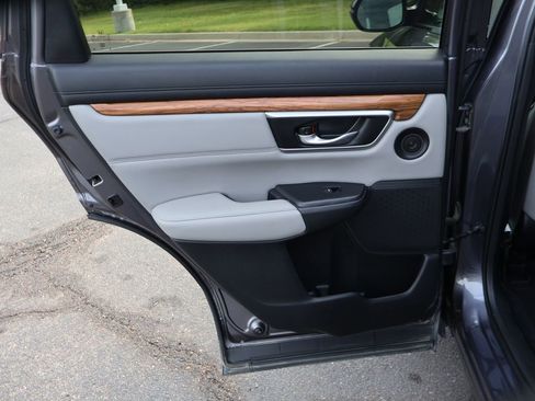 Used 2020 Honda CR-V Touring image 18